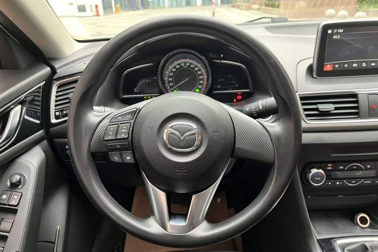 Used Mazda Mazda 3 Axela 2016 Sedan 1.5L Manual Luxury Model
