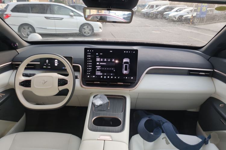 Used  eπ008 2024 636Max All-Electric Version 6 Seats
