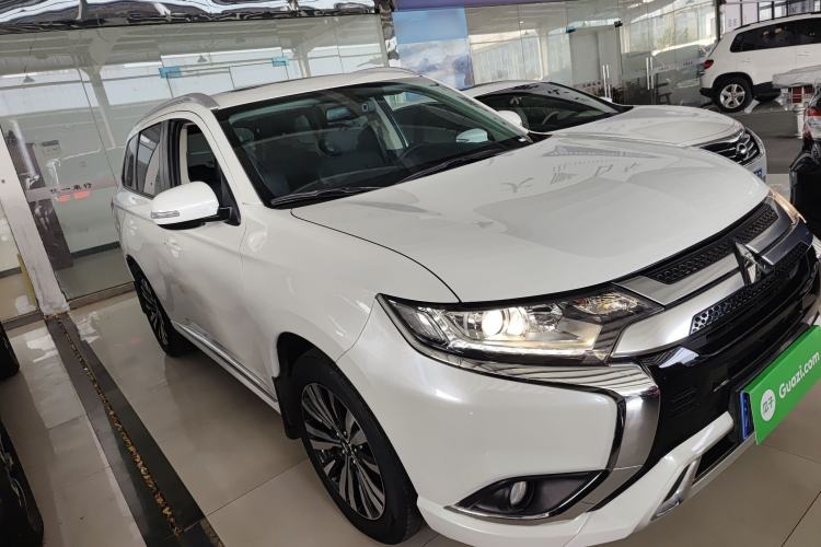 Used Mitsubishi Outlander 2021 2.0L Two-Wheel Drive Comfort Edition 7 Seats
