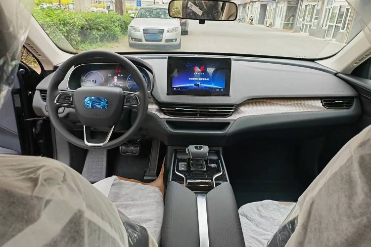 Used Hongqi E-QM5 2024 610 km PLUS
