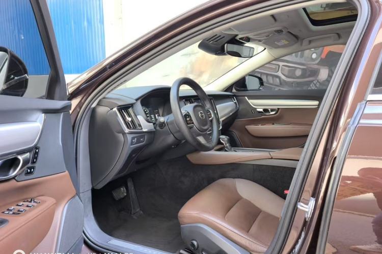 Used Volvo S90 2019 T4 Zhiyi Edition
