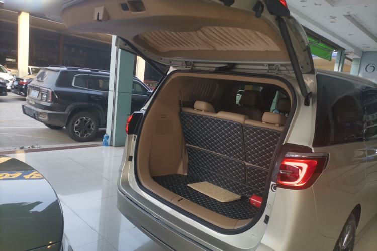 Used Buick GL8 2020 ES Land Cruiser 653T Luxury Model