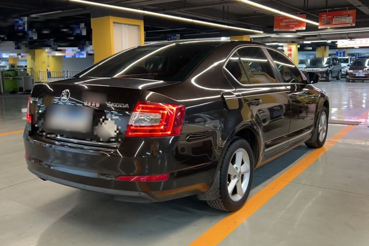 Used Skoda Octavia 2015 1.6L Automatic Yijie Edition

