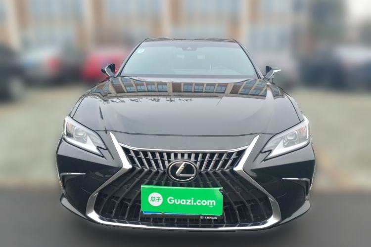 Used Lexus ES 2022 300h Excellence Edition