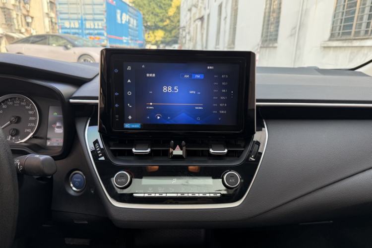 Used Toyota Corolla 2021 Dual-Motor 1.8L E-CVT Elite Edition
