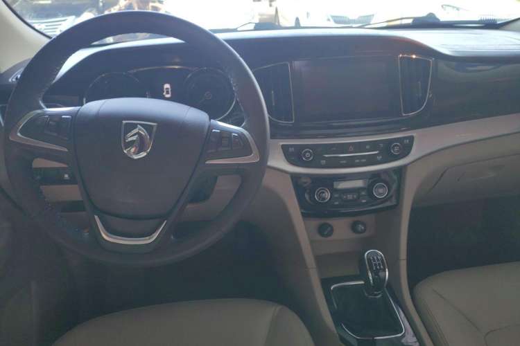 Used Baojun 730 2016 1.5L Manual Luxury Edition 7 Seats
