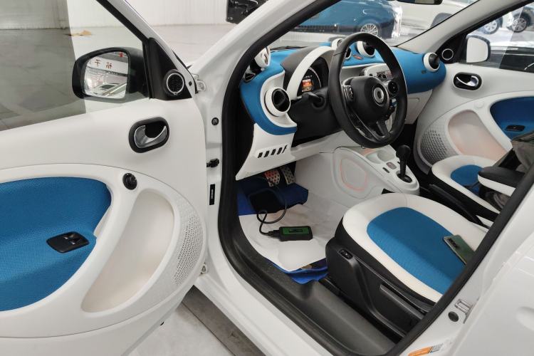 Used  forfour 2016 0.9T 66 kW Ultimate Edition
