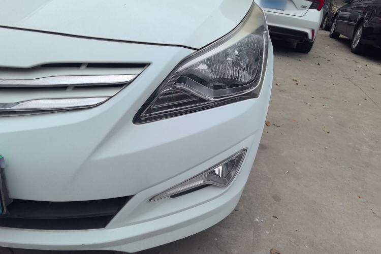 Used Hyundai Verna Ray 2016 1.4L Automatic Leading-Edge GLX