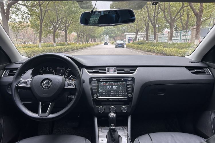 Used Skoda Octavia 2017 1.6L Automatic Smart Drive Edition