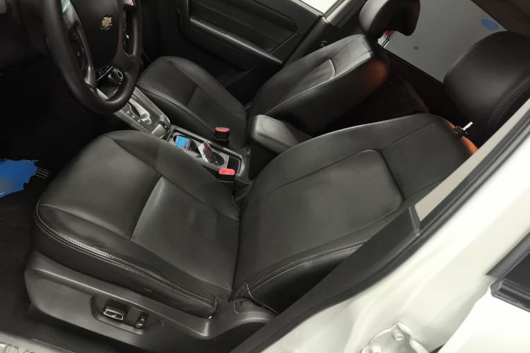 Used Chevrolet Captiva 2015 2.4L Two-Wheel Drive Urban Version 7 Seats
