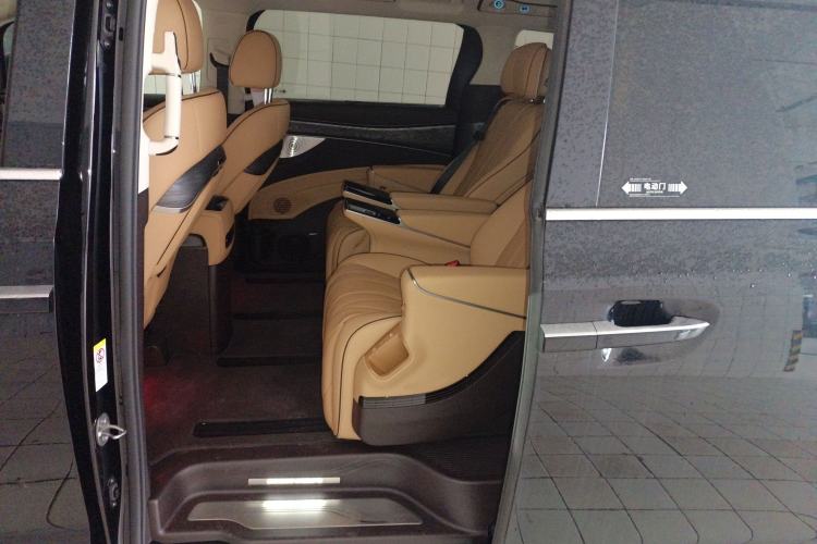 Used Denza D9 2024 DM-i 1050 Luxury Model