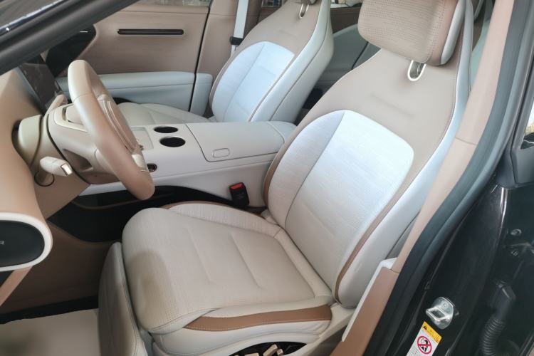 Used  07 2024 Pro+ All-Electric Version
