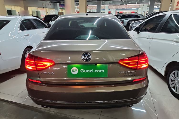 Used Volkswagen Passat 2016 330TSI DSG Luxury Edition
