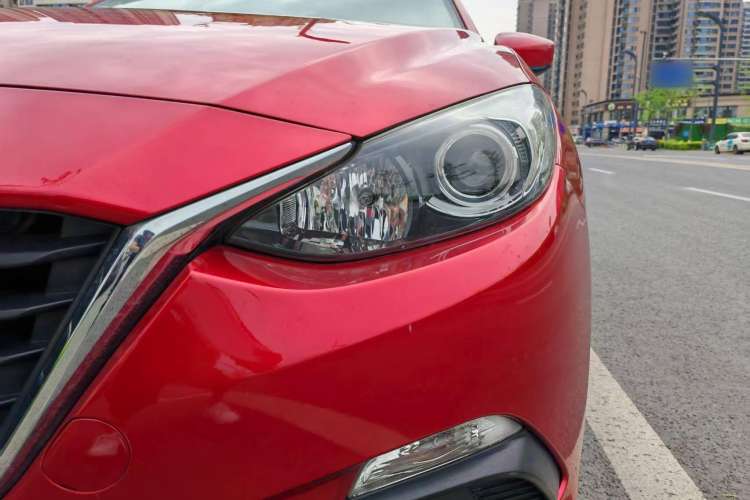 Used Mazda Mazda 3 Axela 2014 Sedan 1.5L Automatic Prestige Model
