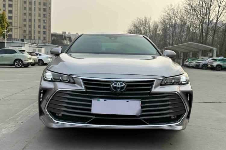 Used Toyota Avalon 2019 Dual-Engine 2.5L Luxury Edition China VI Standard
