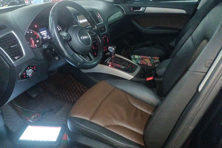 Used Audi Q5 2017 Plus 40 TFSI Ambition Model
