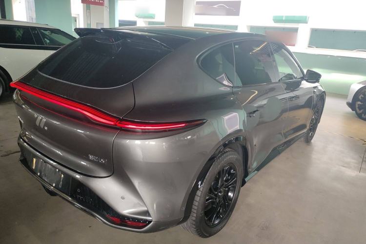 Used  LS7 2023 100kWh Lux Rear-Drive Version