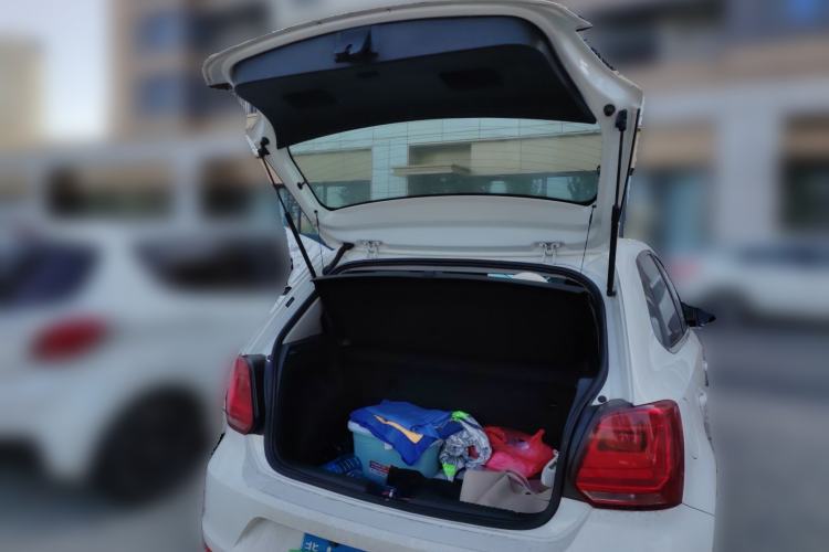 Used Volkswagen Polo 2016 1.4L Manual Fashion Model