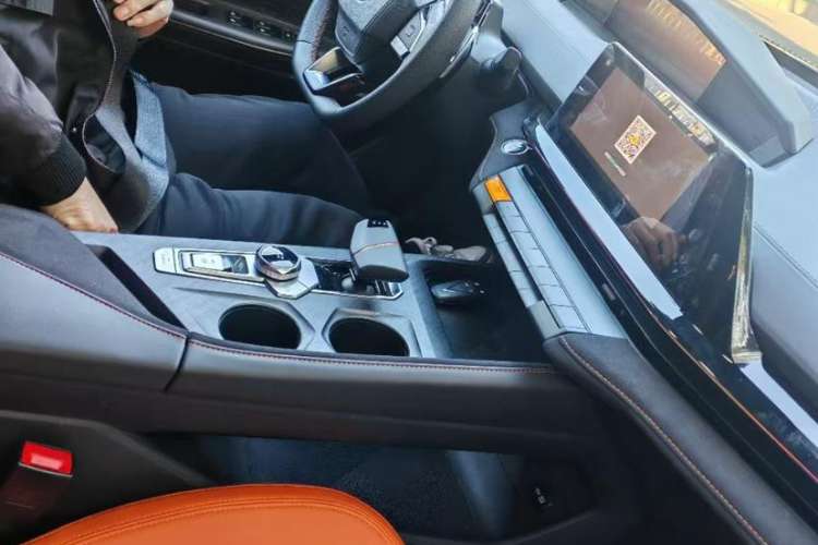 Used Changan UNI-V 2024 1.5T Prestige Sport Edition