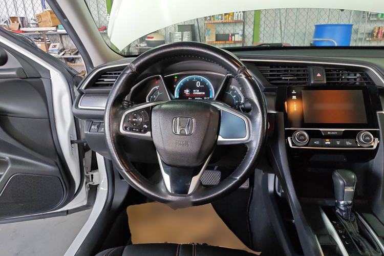 Used Honda Civic 2016 220TURBO CVT Luxury Edition
