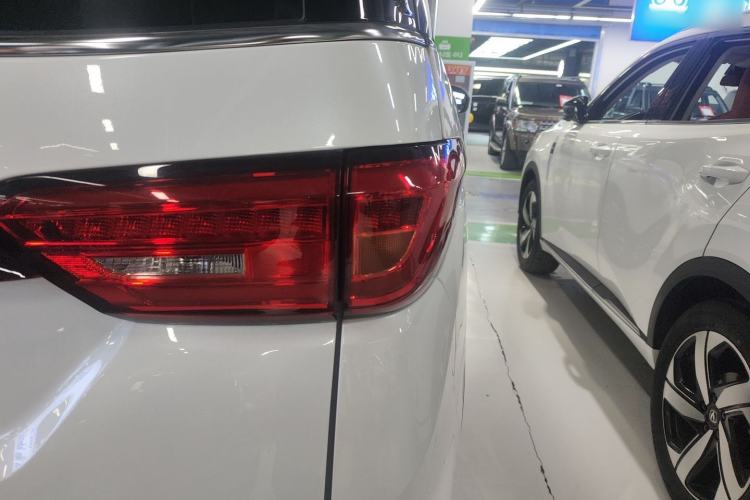 Used Oshan Cosmos 2022 1.5T Automatic Business Model
