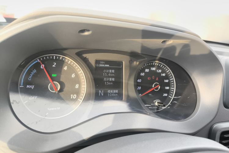 Used Wuling Yangguang 2024 300KM Comfort Version Passenger Van 75kW
