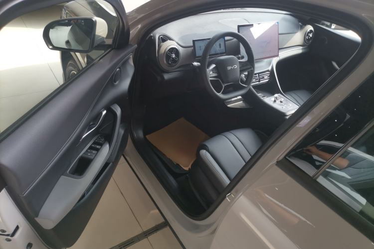 Used BYD Seal 05 DM-i 2025 DM-i Intelligent Drive 120KM Flagship Model
