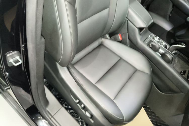 Used Cadillac XT4 2020 28T Two-Wheel-Drive Leading Version