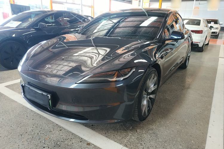 Used Tesla Model 3 2023 Long-Range All-Wheel-Drive Version
