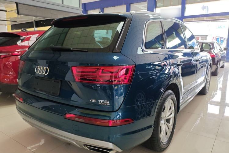 Used Audi Q7 2018 40 TFSI Comfort Model