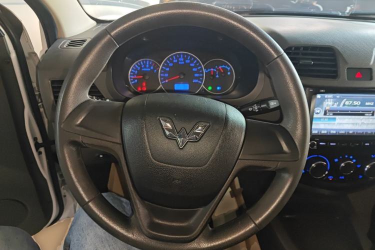 Used Wuling Hongguang 2014 1.5L S Standard Version
