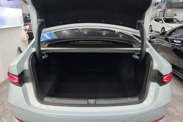 Used BYD Qin PLUS 2025 DM-i Smart Drive 55KM Leading Model
