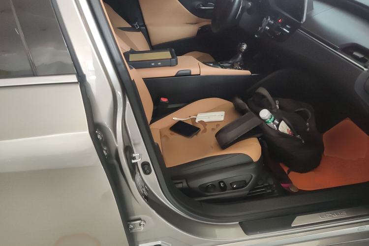 Used Lexus ES 2021 260 Excellence Edition
