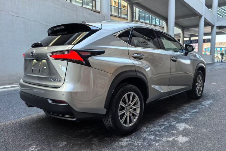 Used Lexus NX 2015 300h Front-Drive Fēngshàng Edition