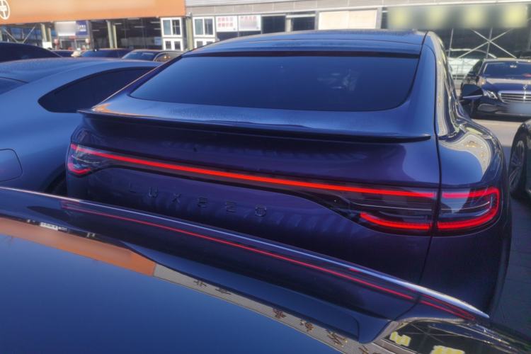 Used Hima Luxeed R7 2024 All-Electric 736 km Ultra
