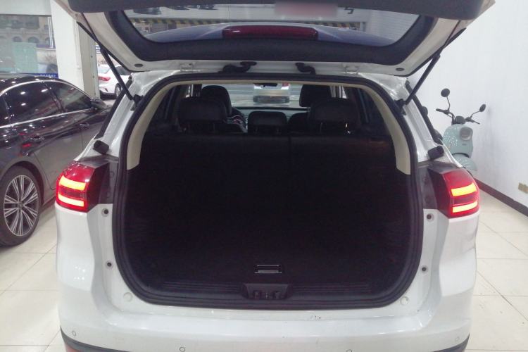 Used Geely Auto Emgrand X7 Sport 2016 1.8TD Automatic ZhiShang Model
