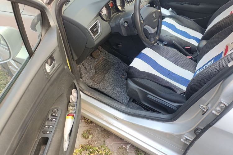 Used Peugeot 308 2013 1.6L Automatic YouShang Model
