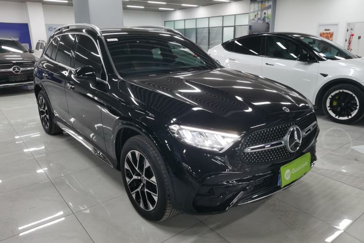 Used Mercedes-Benz GLC 2023 GLC 260 L 4MATIC Luxury Model 5 Seats
