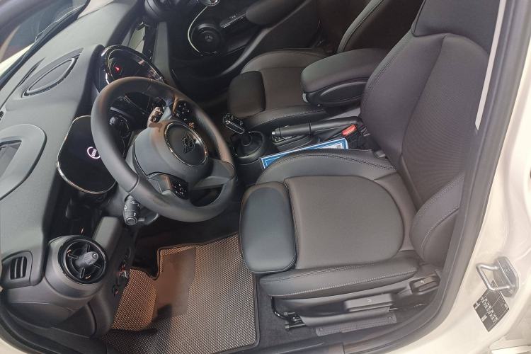 Used  MINI 2022 Updated 1.5T COOPER Classic Edition Five-Door Version
