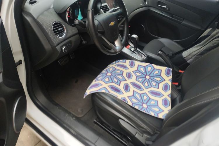 Used Chevrolet Cruze 2013 Hatchback 1.6T Automatic Flagship Model