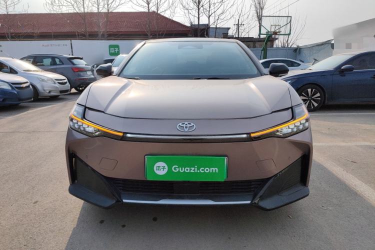 Used Toyota bZ3 2023 616 km Long-Range Premium
