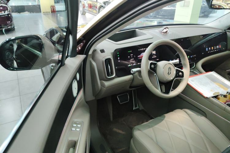 Used Hima AITO M9 2025 Extended-Range Ultra Version 52 kWh 5-Seater Edition