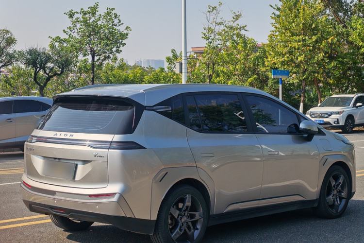 Used AION Y 2022 Plus 70 Tech Edition
