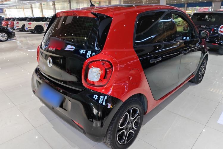 Used  forfour 2016 1.0L 52 kW Passion Edition
