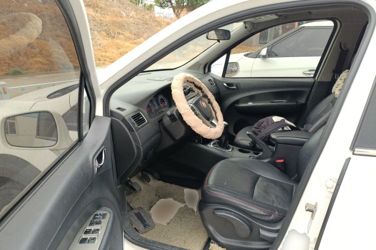 Used FORTHING Joyear X5 2013 1.6L Manual Luxury Model China V Standard
