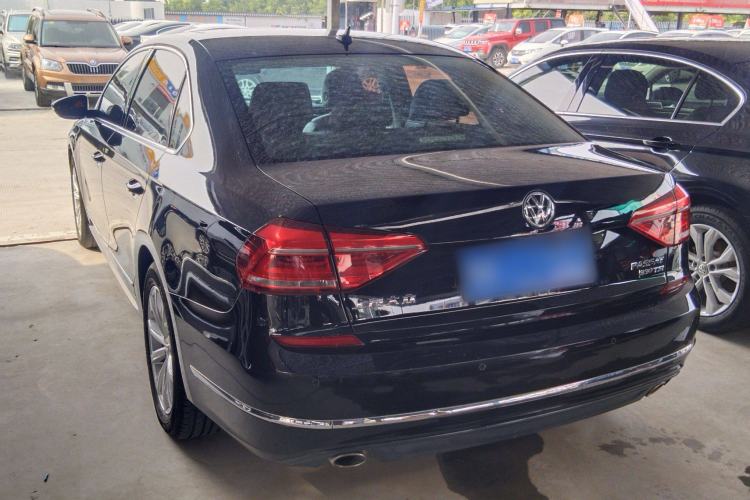 Used Volkswagen Passat 2017 330TSI DSG Luxury Edition
