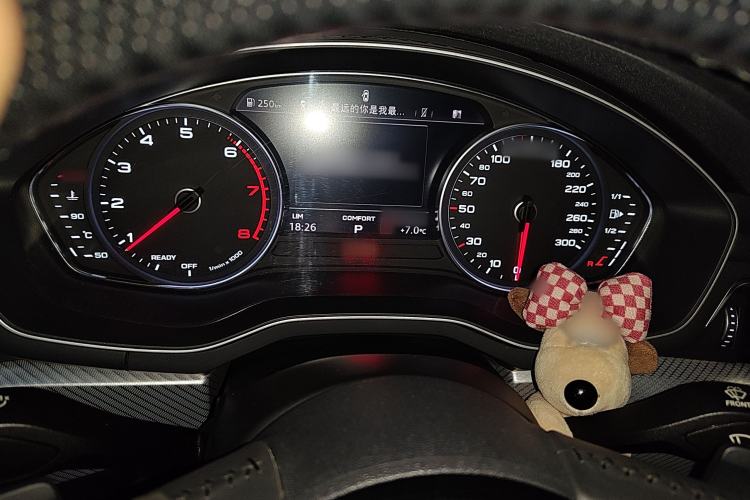 Used Audi A4L 2017 40 TFSI Ambition Edition
