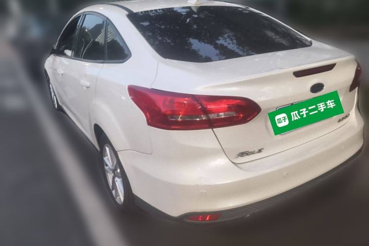 Used Ford Focus 2018 Sedan Classic 1.6L Automatic Trendy SmartDrive Edition
