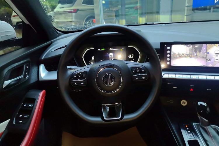 Used MG 5 2023 180 DVVT CVT Luxury Edition
