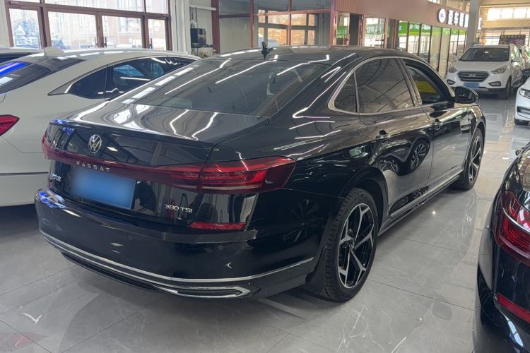 Used Volkswagen Passat 2024 380TSI Starry Luxury Edition
